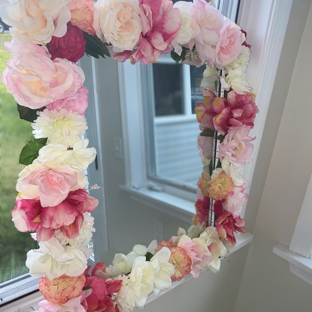 Flower Vanity LED Mirror